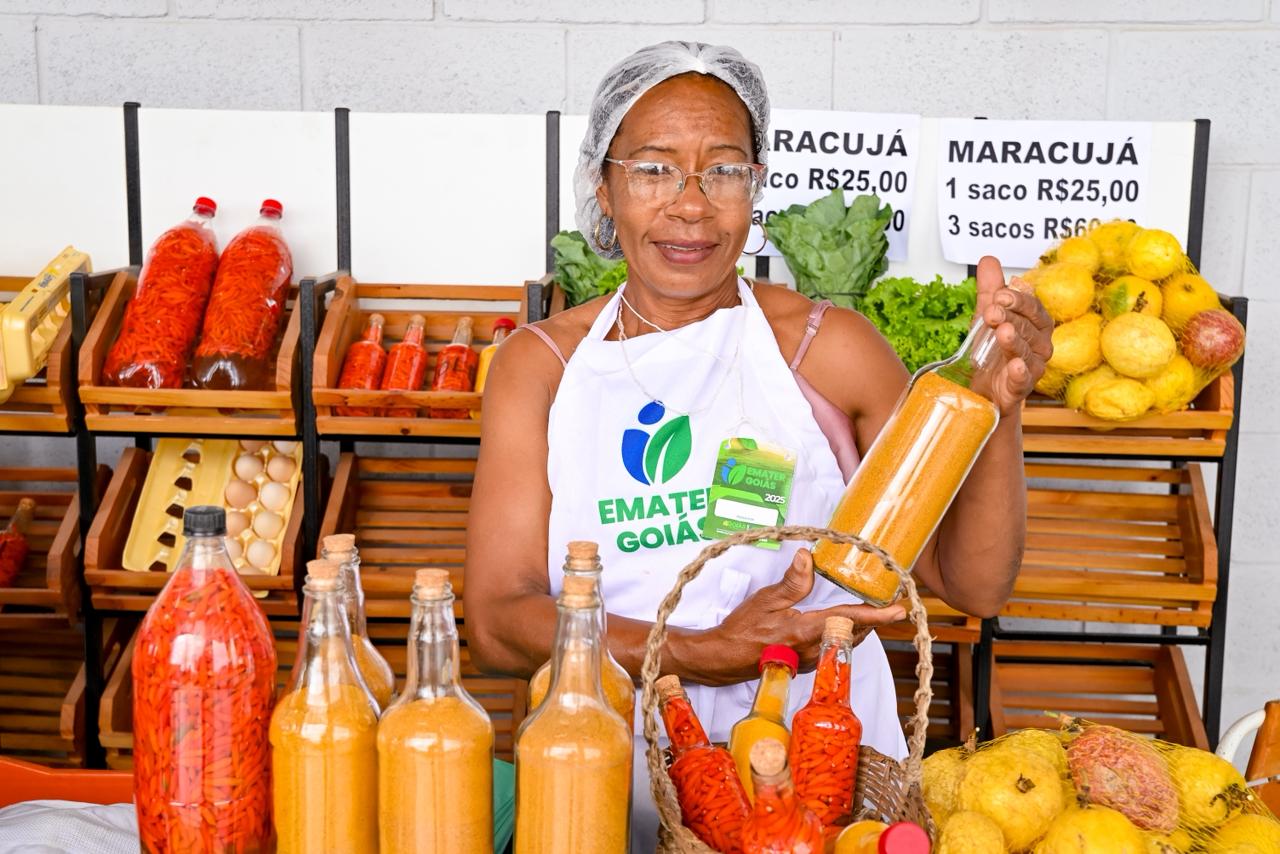 Comerciante no Mercadão Goiano em Águas Lindas